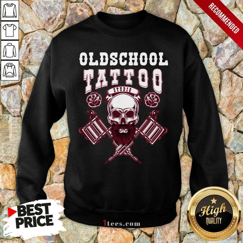 Awesome Old School Tattoo Studio Skull Sweatshirt