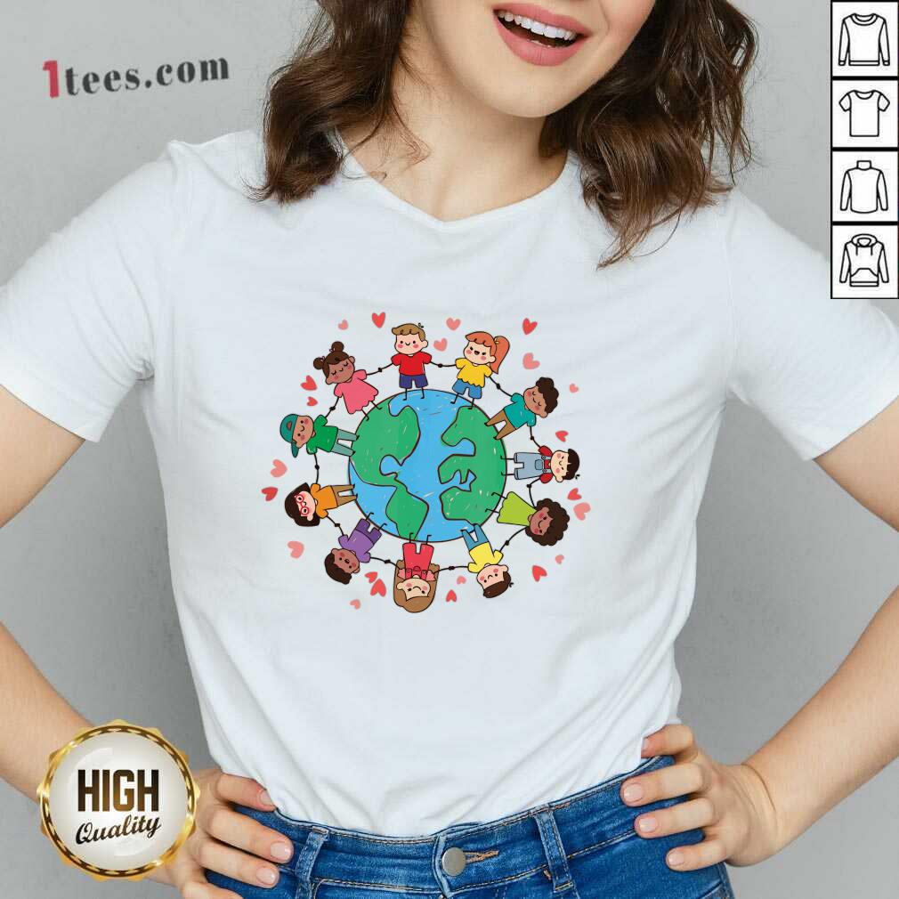 Pretty Earth Day Children Around The World 2021 V-neck
