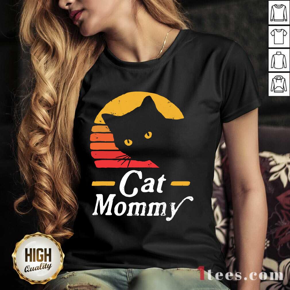 Black Cat Mommy Vintage V-Neck