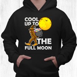 Cool Bigfoot Sasquatch And Full Moon Halloween Black Shirt