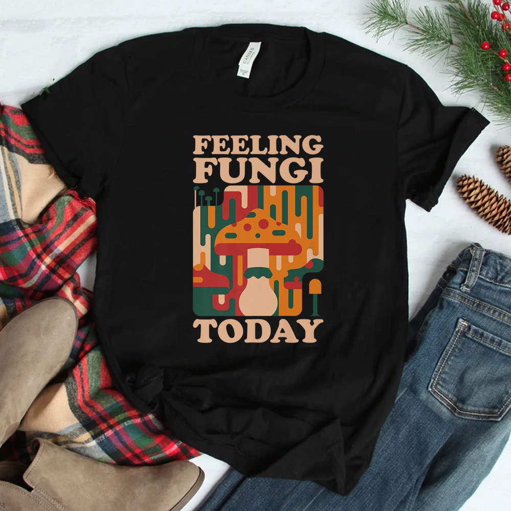Mushroom Hunting Picking Foraging Morel Hunter Mycologist Shirt